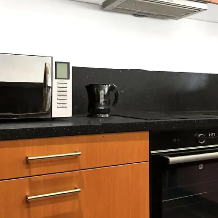 New 2br In Center Apartamento