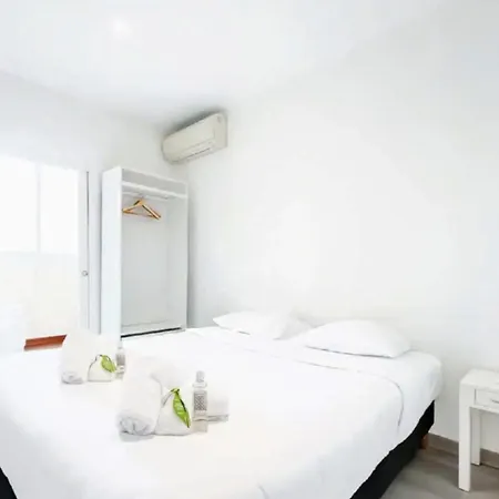 New 2br In Center