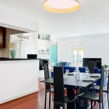 New 2br In Center